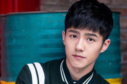 刘昊然恋情爆料直播视频,甜蜜互动引粉丝热议 第2张 刘昊然恋情爆料直播视频,甜蜜互动引粉丝热议 第2张